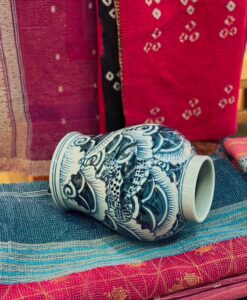 7233 Jar with koi fish - Image 4